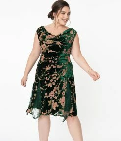 Unique Vintage Plus Size 1920s Emerald Velvet Floral Burnout Hemingway Flapper Dress Clothing