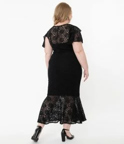 Ains & Elke StyleHaus Plus Size Vintage Style Black Lace Rapture Wiggle Dress