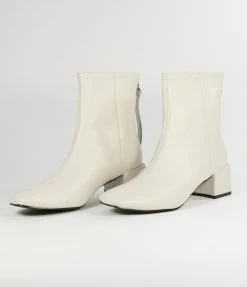 Unique Vintage White Leatherette Mod Sinatra Bootie