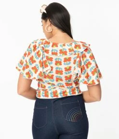 Saint Geraldine Retro Style Cream & Red Floral Print Kathleen Crop Blouse Sale