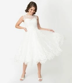 Unique Vintage Ivory Lace & Tulle Riviera Bridal Dress Clothing