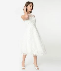 Unique Vintage Ivory Lace & Tulle Riviera Bridal Dress Clothing