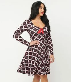 Fan Flair Hello Kitty X Unique Vintage Holiday Kitty Plaid Hello Gorgeous Flare Dress