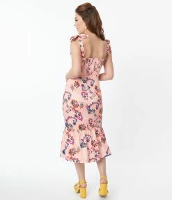 SHEEN Clothing Ltd Light Pink & Paisley Floral Print Devika Pencil Dress