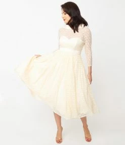 Unique Vintage Cream Floral Lace Lille Wedding Dress