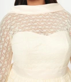 Unique Vintage Plus Size Cream Floral Lace Lille Wedding Dress