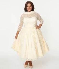 Unique Vintage Plus Size Cream Floral Lace Lille Wedding Dress