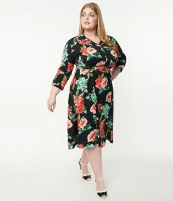 Lifestyle Group (UK) Ltd Plus Size Black & Red Rose Print Swing Dress