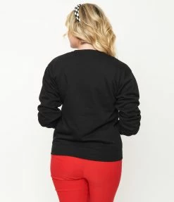 Peanuts X Unique Vintage Kissing Booth Sweatshirt Fan Flair