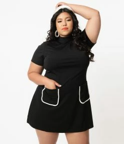 Clothing Smak Parlour Plus Size Black Mock Turtleneck Wave Maker Dress