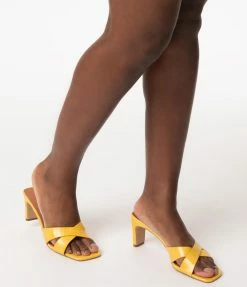 Verona Collection Retro Style Mustard Embossed Crocodile Heels Heels & Wedges