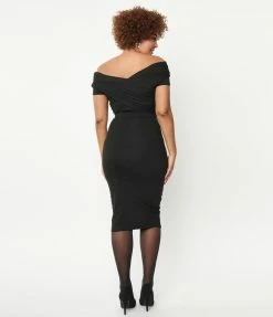 Sale Unique Vintage 1950s Black Wanda Wiggle Dress