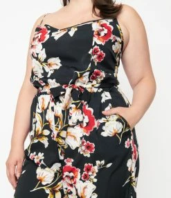 Clothing Unique Vintage Plus Size Dark Green & Red Floral Print Raleigh Jumpsuit
