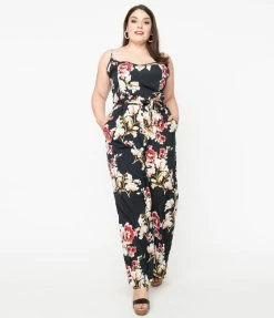 Clothing Unique Vintage Plus Size Dark Green & Red Floral Print Raleigh Jumpsuit