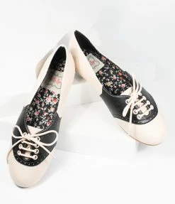 Ellie Shoes Bettie Page Retro Cream & Black Halle Oxford Saddle Shoes