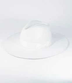 Queens White Panama Wide Brim Hat Hats
