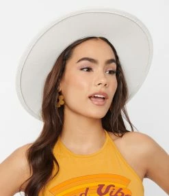Queens White Panama Wide Brim Hat Hats