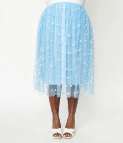 Sale Unique Vintage Plus Size Periwinkle Tulle & White Daisy Hilty Skirt