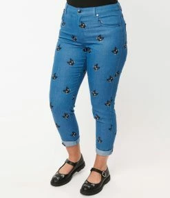 Sale Unique Vintage Blue Denim & Cats Marilyn Jean Capris