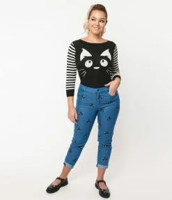 Sale Unique Vintage Blue Denim & Cats Marilyn Jean Capris
