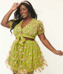 Smak Parlour Plus Size Avocado & Pink Strawberry Roller Queen Crop Blouse