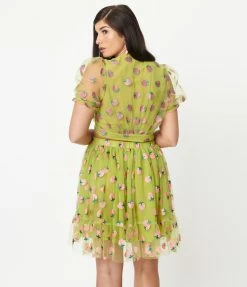 Sale Smak Parlour Avocado & Pink Strawberry Roller Queen Crop Blouse