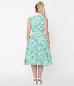 Sale Unique Vintage Green & White Paisley Floral Darlene Swing Dress