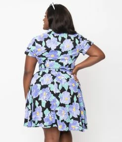 Unique Vintage Plus Size Black & Lilac Floral Print Briella Flare Skirt