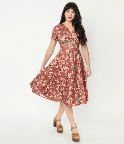 Sale Unique Vintage 1950s Rust & Taupe Floral Short Sleeve Delores Dress