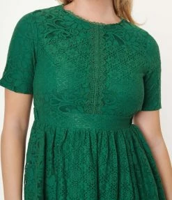 Polagram (Well Made) Green Floral Lace Swing Dress