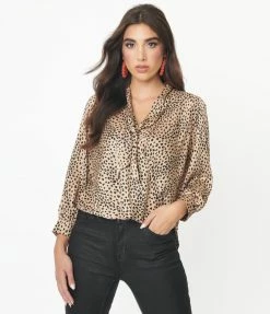 Aakaa Retro Tan Cheetah Print Blouse