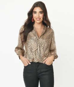 Aakaa Retro Tan Cheetah Print Blouse