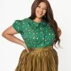 Sale Magnolia Place Plus Size Green & Holiday Gift Print Blouse