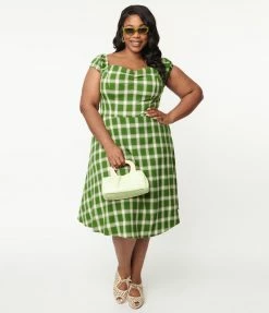 Lifestyle Group (UK) Ltd Sale Plus Size 1950s Green & White Plaid Swing Dress