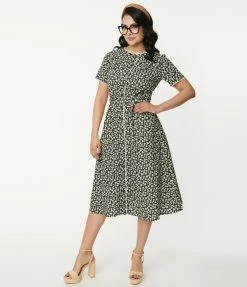 Lifestyle Group (UK) Ltd Black & White Daisy Midi Dress