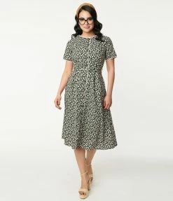 Lifestyle Group (UK) Ltd Black & White Daisy Midi Dress