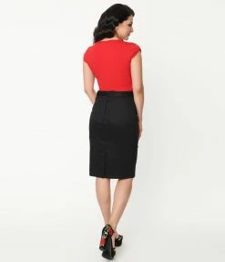 Lifestyle Group (UK) Ltd Black & Spanish Rose Pencil Skirt