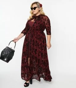 Clothing Unique Vintage Plus Size 1950s Burgundy & Black La Catrina Velvet Burnout Tallullah Duster