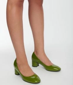 Trending Unique Vintage Green Patent Block Heels