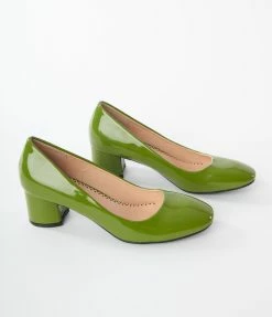 Trending Unique Vintage Green Patent Block Heels