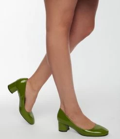 Trending Unique Vintage Green Patent Block Heels
