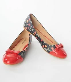 Unique Vintage Cherry Print Flats