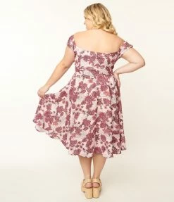 SHEEN Clothing Ltd Plus Size Light Pink & Wine Leaf Print Swing Dress