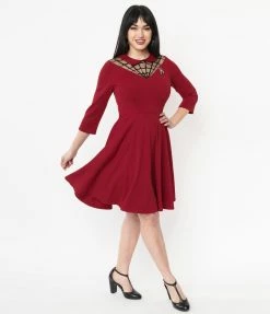 Sale Unique Vintage 1950s Burgundy Spiderweb Endora Fit & Flare Dress
