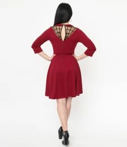 Sale Unique Vintage 1950s Burgundy Spiderweb Endora Fit & Flare Dress