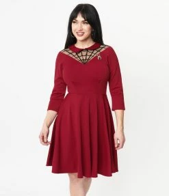 Sale Unique Vintage 1950s Burgundy Spiderweb Endora Fit & Flare Dress