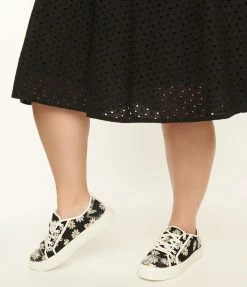 Matisse Black Daisy Print Platform Sneakers
