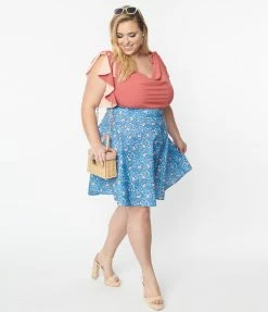 Retrolicious Plus Size Blue & Mushroom Houses Skater Skirt
