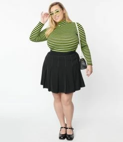 Trending Smak Parlour Plus Size Black Pleated Mini Skirt
