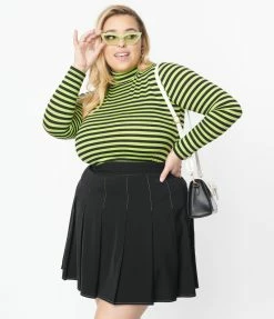 Trending Smak Parlour Plus Size Black Pleated Mini Skirt